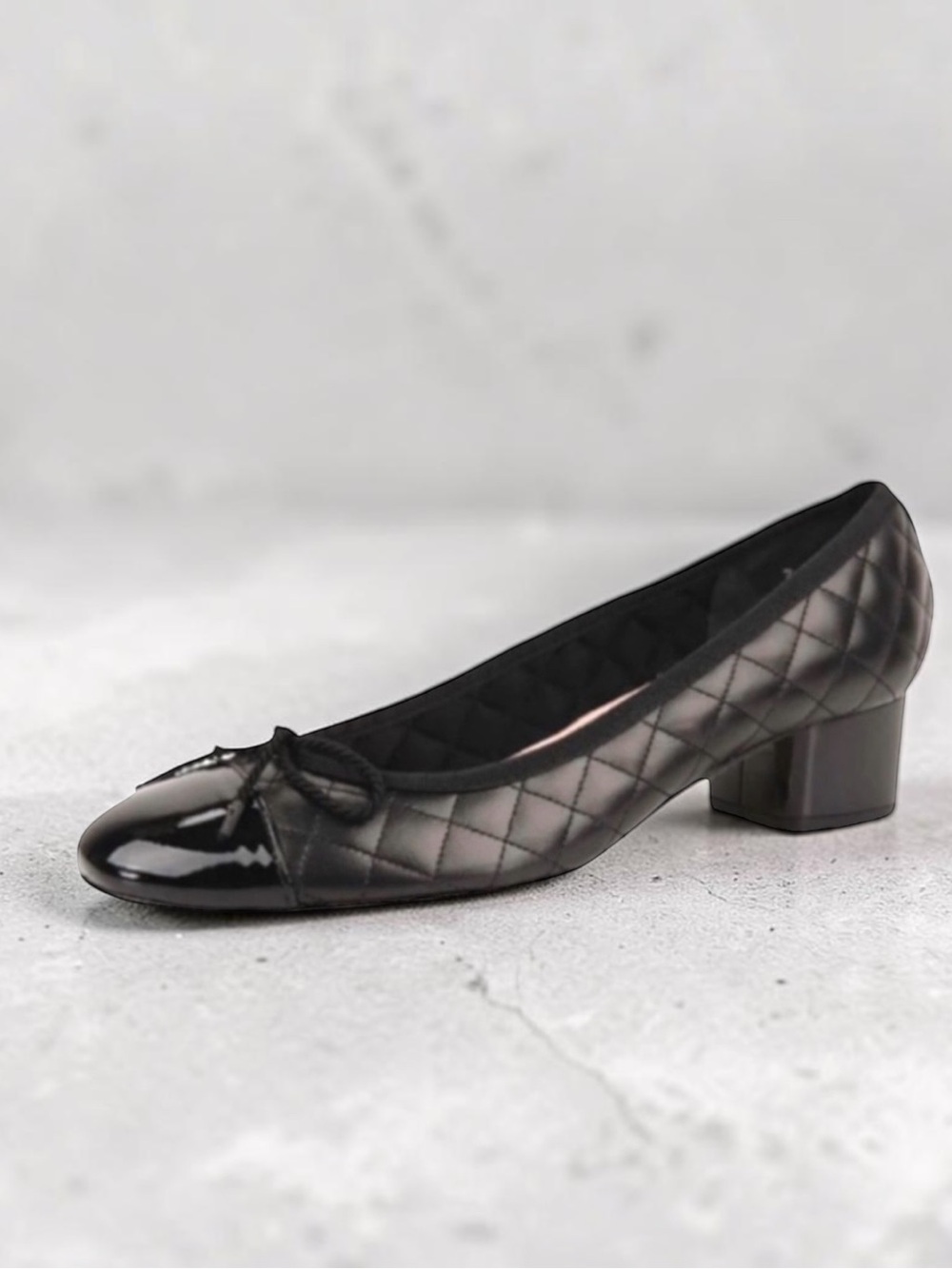 NWOT PAUL MAYER Attitudes TITOU Block Heel Quilted Shoes Size 7.5B